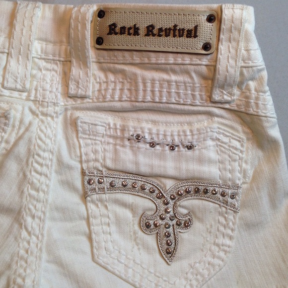 Rock Revival Pants - ROCK REVIVAL BEAUTIFUL  AIDA SHORTS STRETCH CONFY